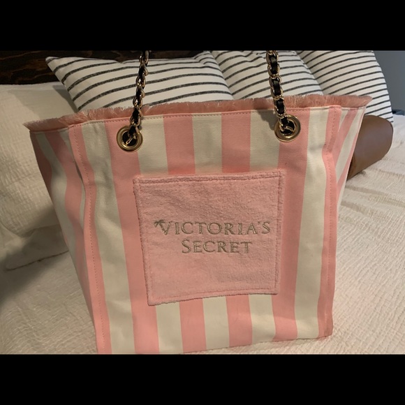 Victoria’s Secret tote - Picture 2 of 4